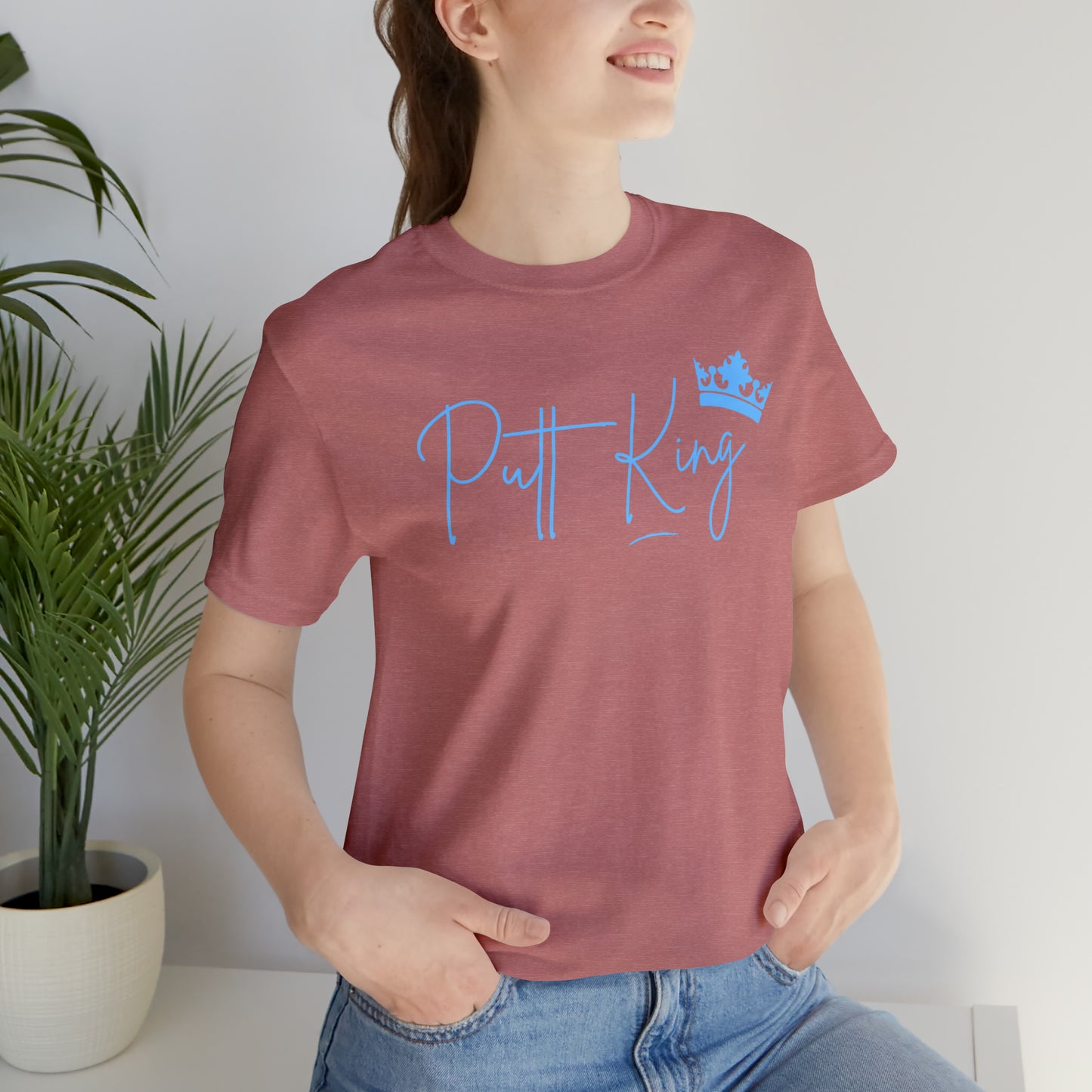 Putt King Disc Golf Unisex T-shirt, Disc Golfer Gift, Retro colors, Frisbee Golf Player, Golfer shirt